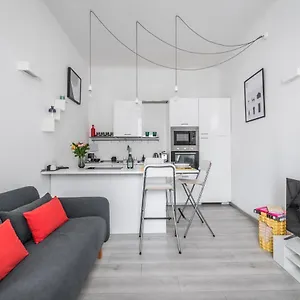 The Minimal Chic - Isola District Milan